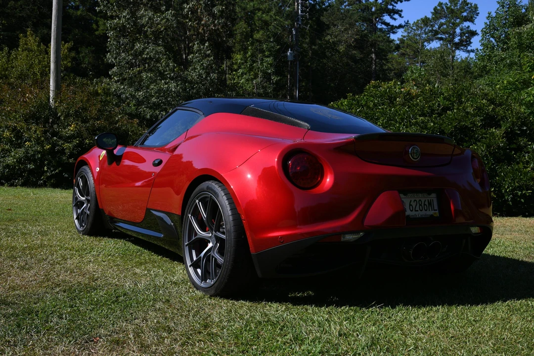 2017 Alfa Romeo 4C - Image 11 of 31