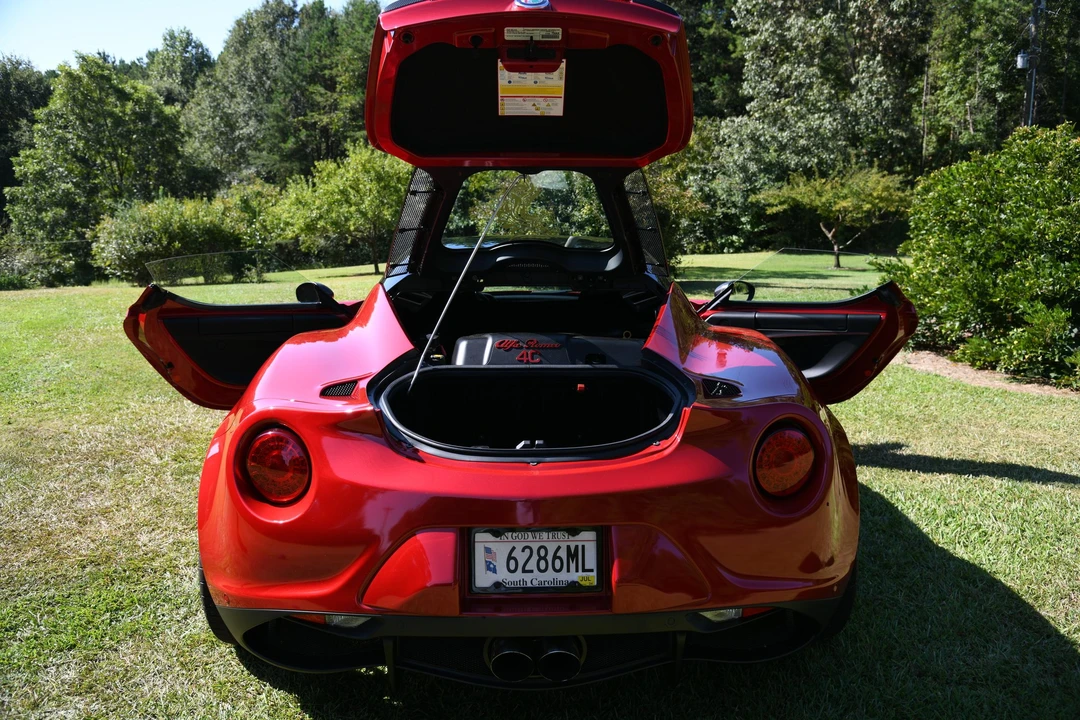 2017 Alfa Romeo 4C - Image 13 of 31