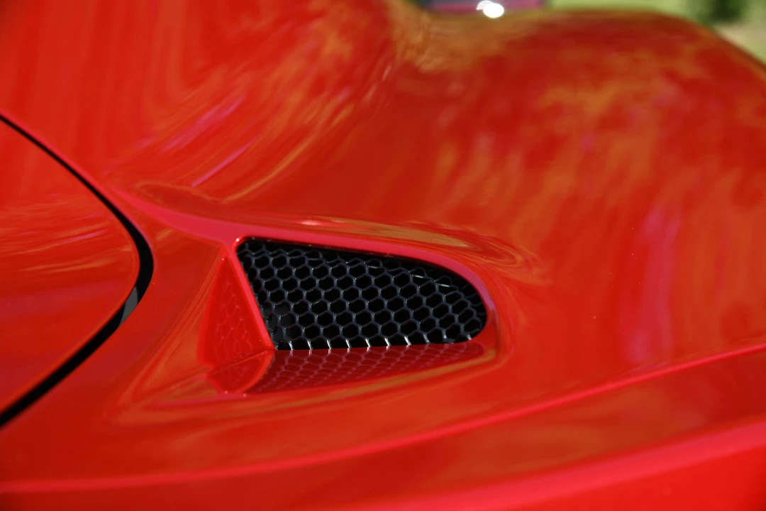 2017 Alfa Romeo 4C - Image 26 of 31