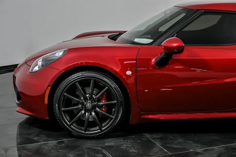 2017 Alfa Romeo 4C - Image 6 of 21