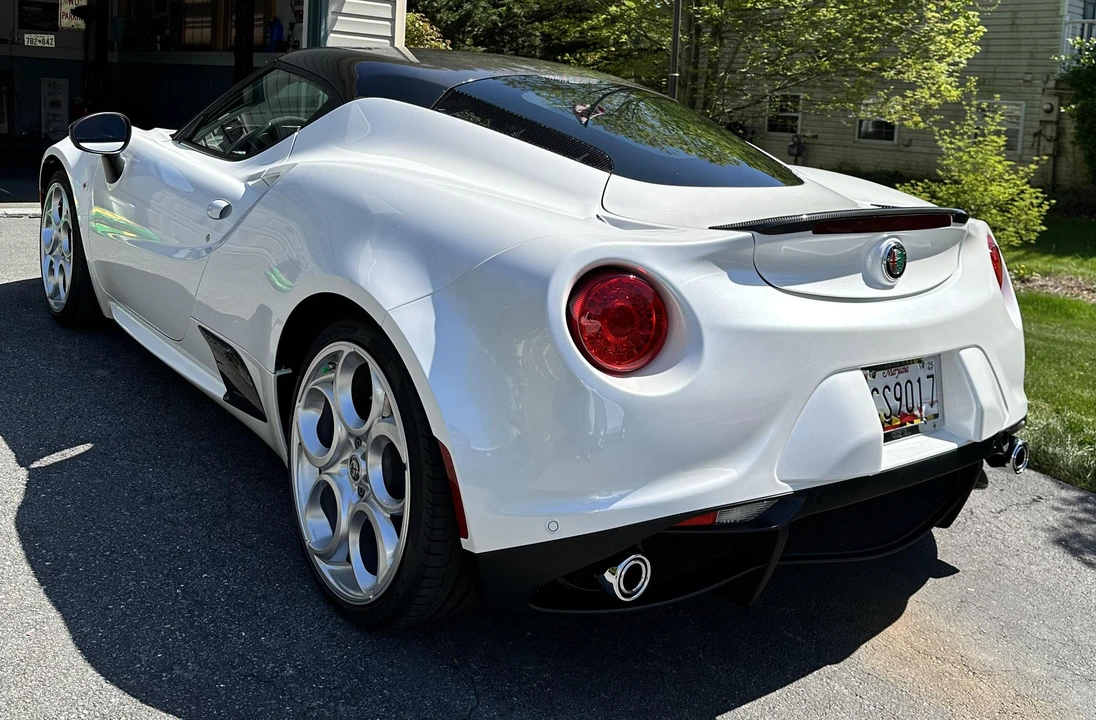 2017 Alfa Romeo 4C Coupe - Image 11 of 31