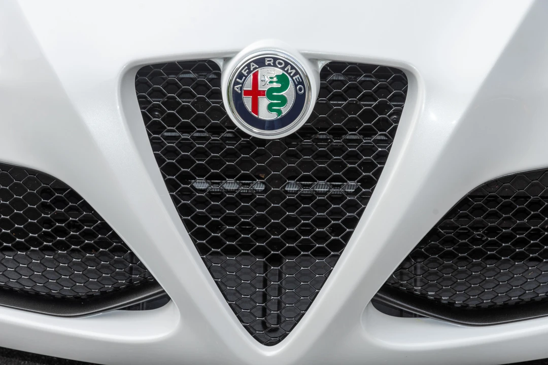 2017 Alfa Romeo 4C Coupe - Image 17 of 31