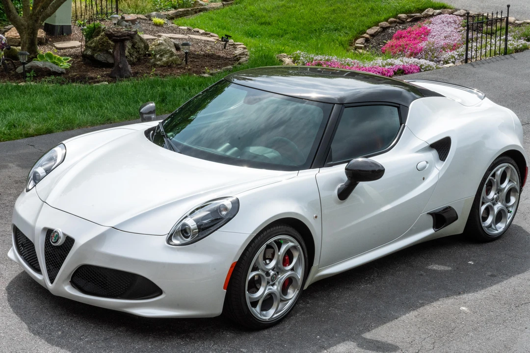 2017 Alfa Romeo 4C Coupe - Image 8 of 31