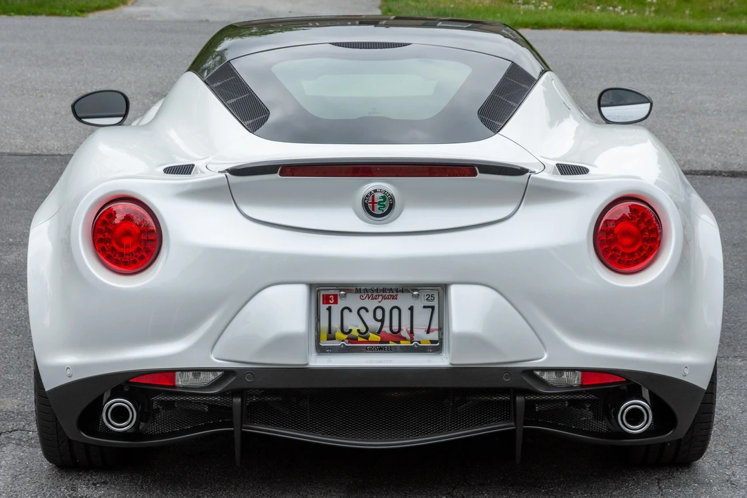 2017 Alfa Romeo 4C Coupe - Image 5 of 31