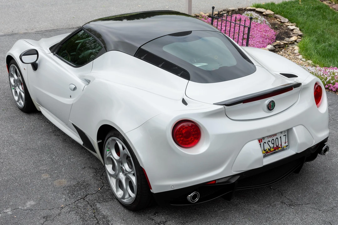 2017 Alfa Romeo 4C Coupe - Image 10 of 31