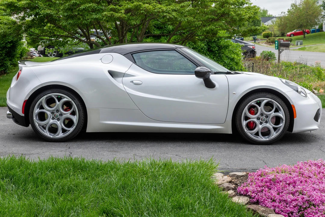2017 Alfa Romeo 4C Coupe - Image 12 of 31