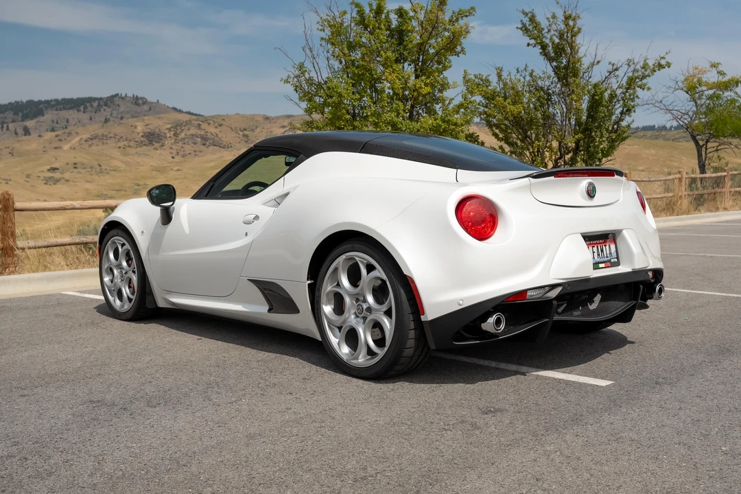 2017 Alfa Romeo 4C - Image 15 of 31