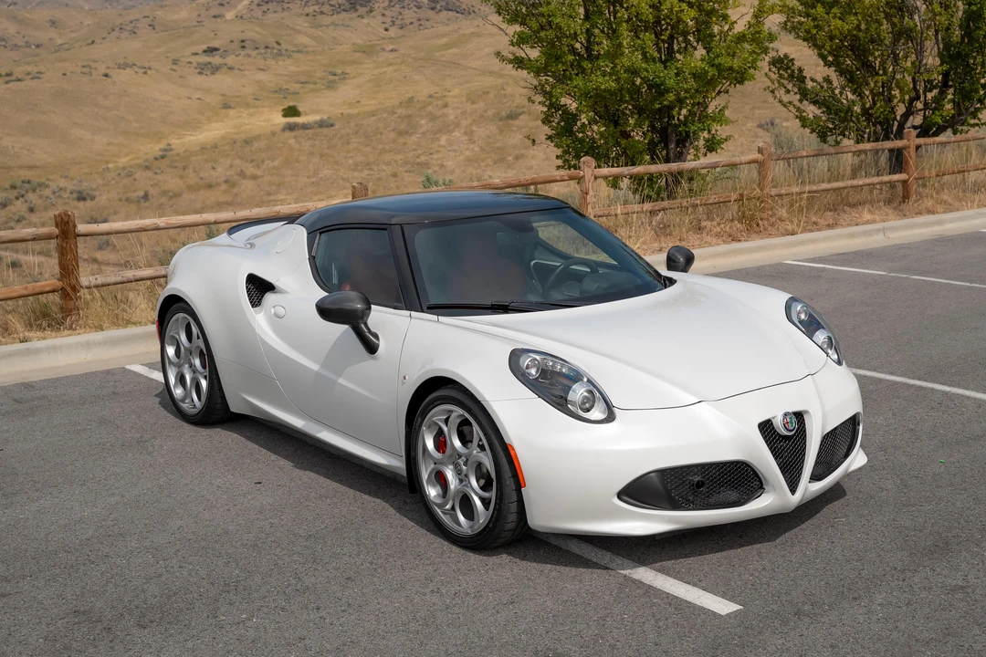 2017 Alfa Romeo 4C - Image 23 of 31