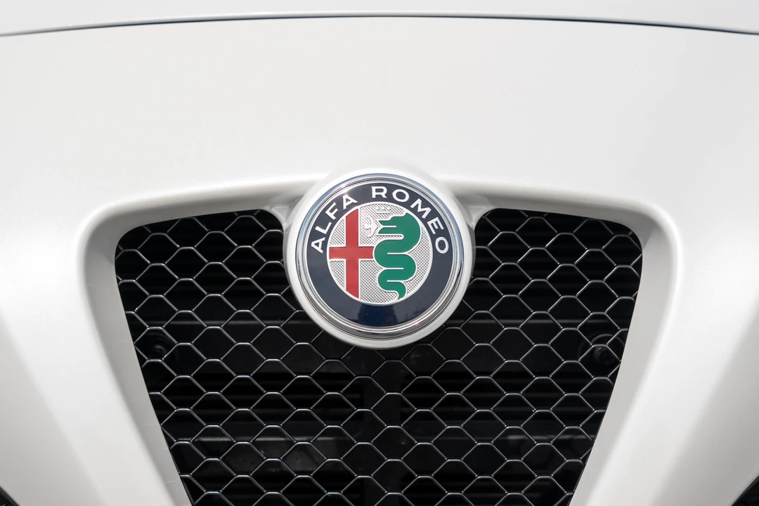 2017 Alfa Romeo 4C - Image 27 of 31