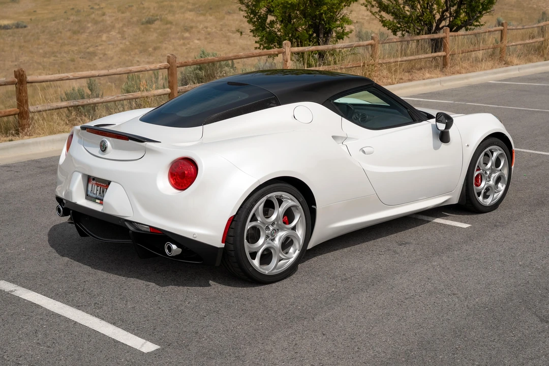 2017 Alfa Romeo 4C - Image 18 of 31