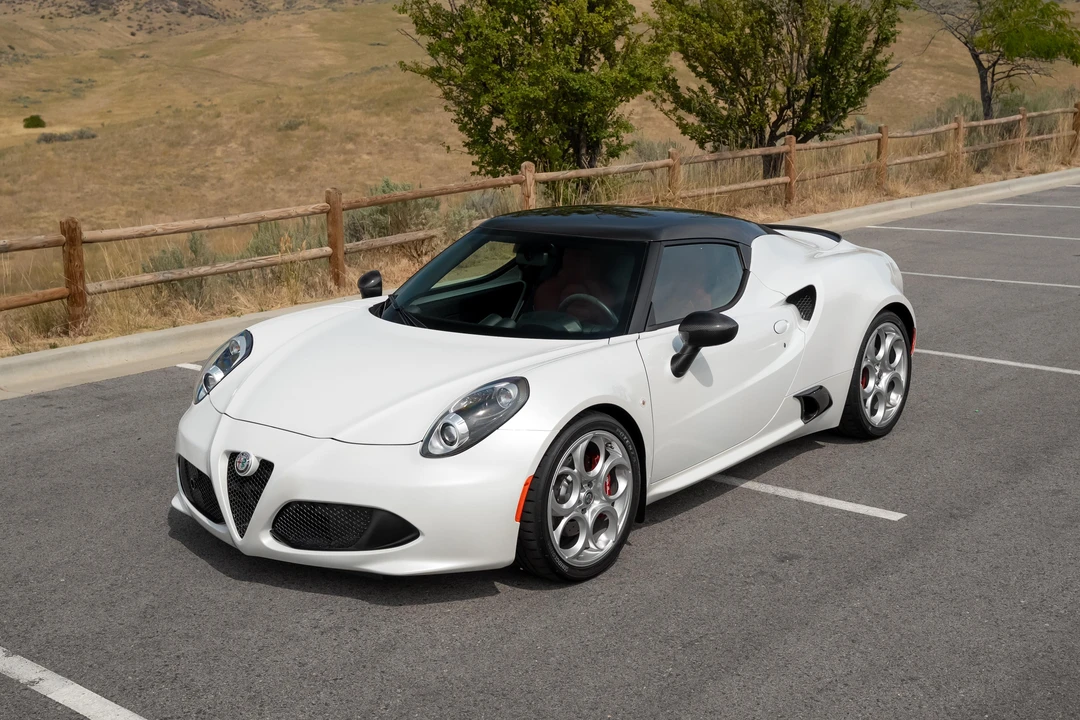 2017 Alfa Romeo 4C - Image 7 of 31
