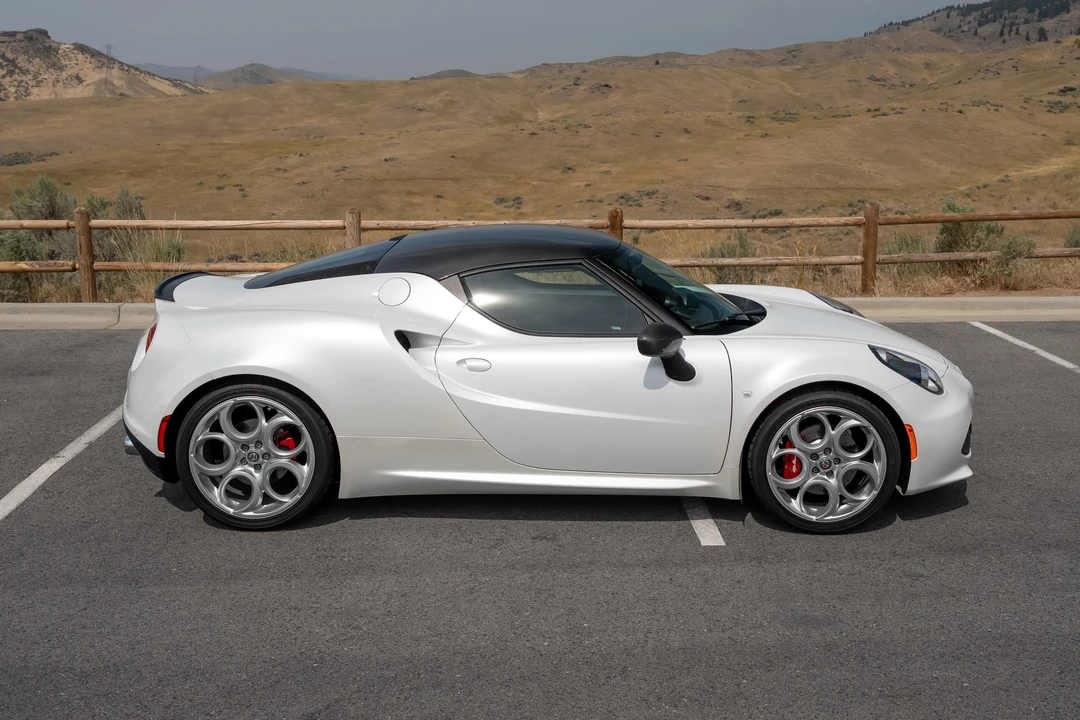 2017 Alfa Romeo 4C - Image 21 of 31