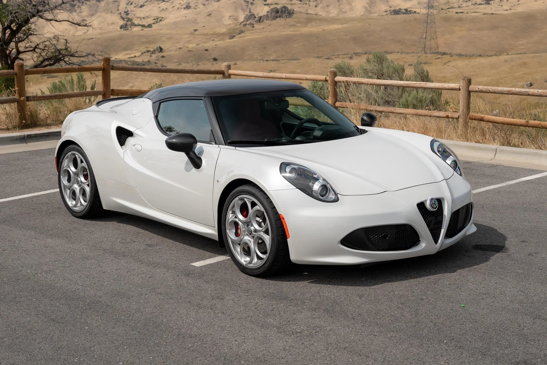 2017 Alfa Romeo 4C - Image 22 of 31