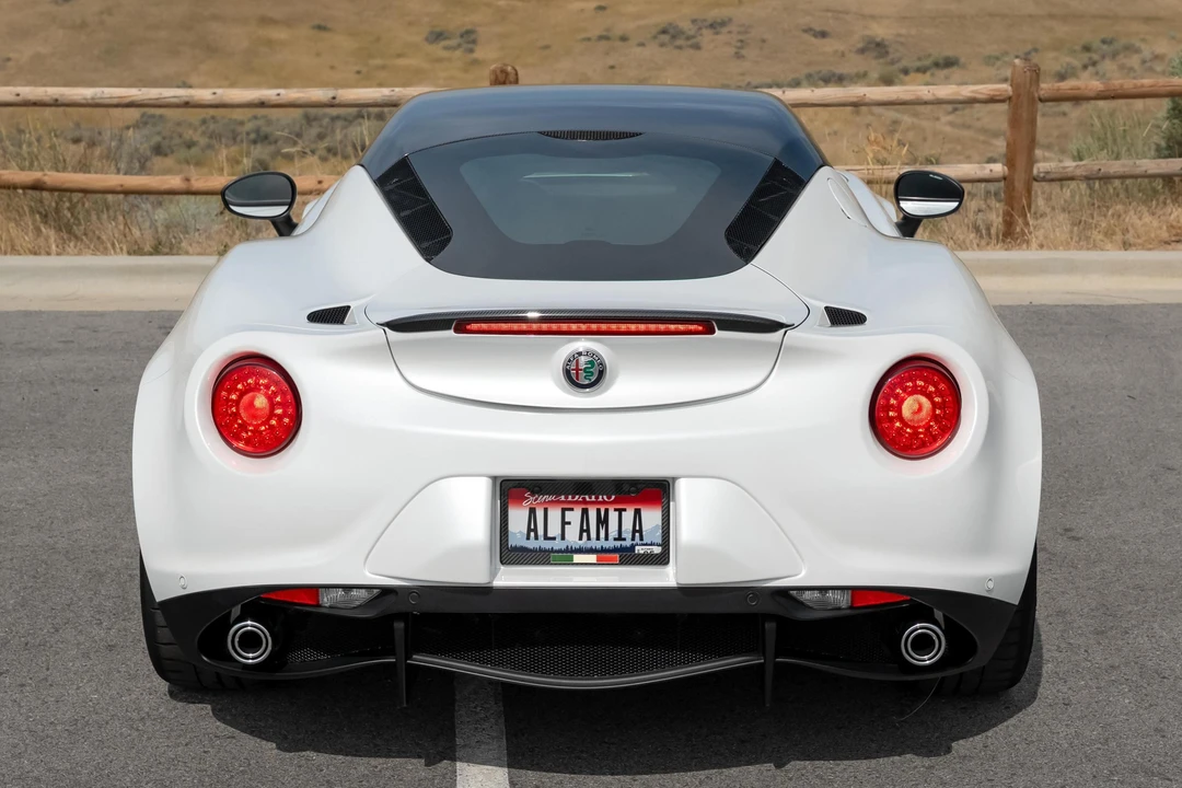 2017 Alfa Romeo 4C - Image 5 of 31