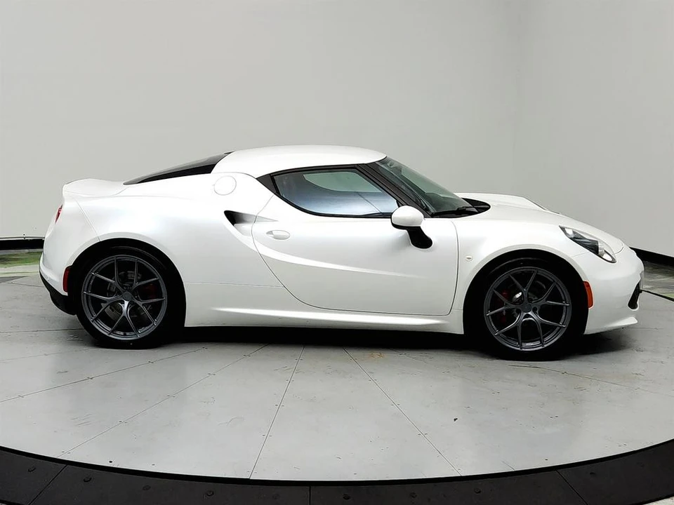 2017 Alfa Romeo 4C Coupe - Image 4 of 12