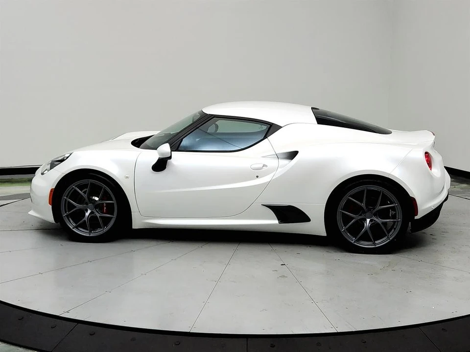 2017 Alfa Romeo 4C Coupe - Image 8 of 12