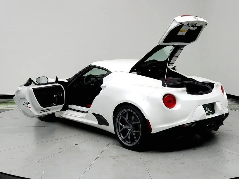 2017 Alfa Romeo 4C Spider - Image 8 of 14
