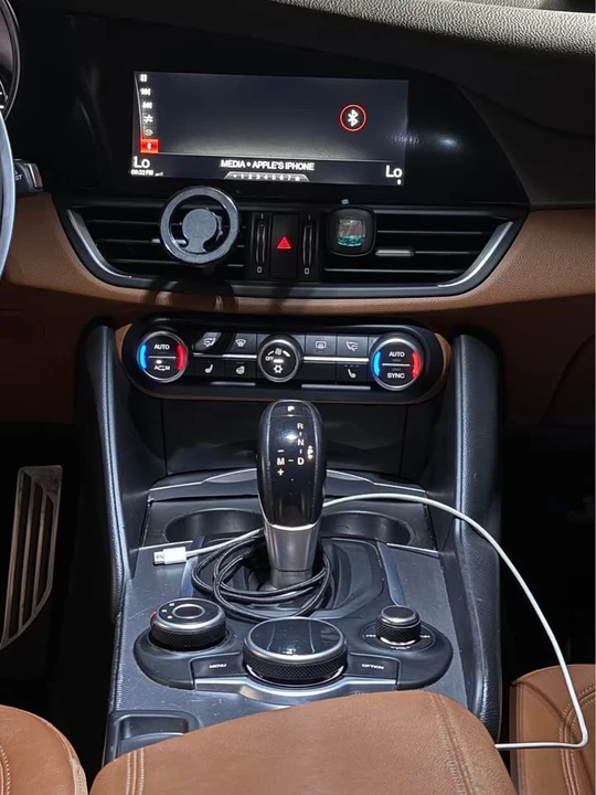 2017 Alfa Romeo 4C Spider - Image 7 of 10