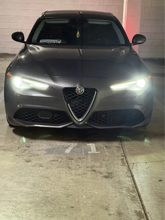 2017 Alfa Romeo 4C Spider - Image 4 of 10