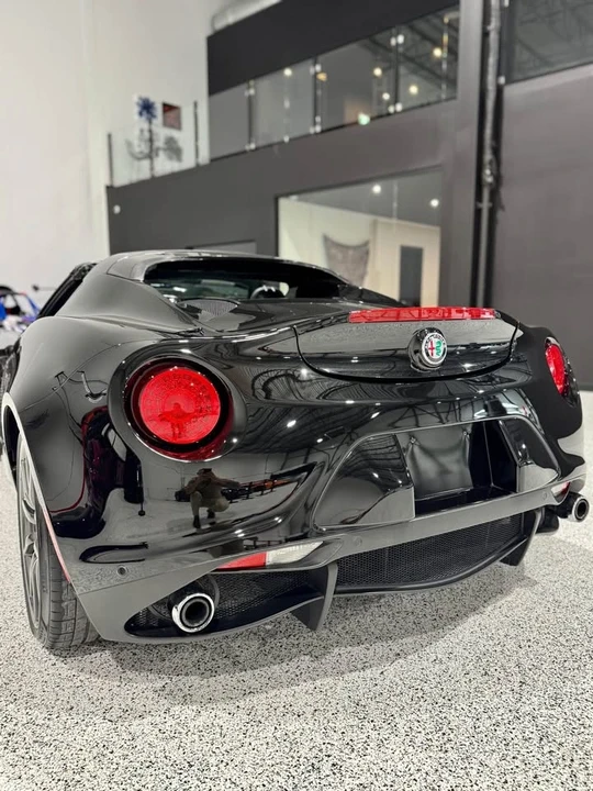 2017 Alfa Romeo 4C Spider - Image 5 of 7