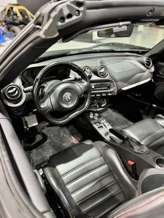 2017 Alfa Romeo 4C Spider - Image 4 of 7