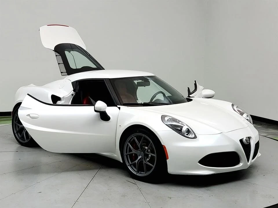 2017 Alfa Romeo 4C Spider - Image 8 of 18