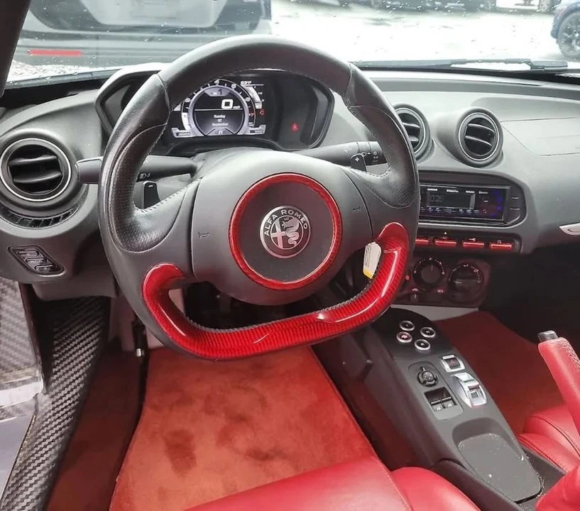 2017 Alfa Romeo 4C Spider - Image 8 of 11