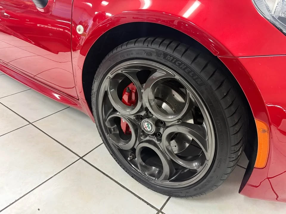 2017 Alfa Romeo 4C Spider - Image 5 of 10