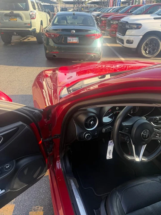 2017 Alfa Romeo Giulia - Image 2 of 5