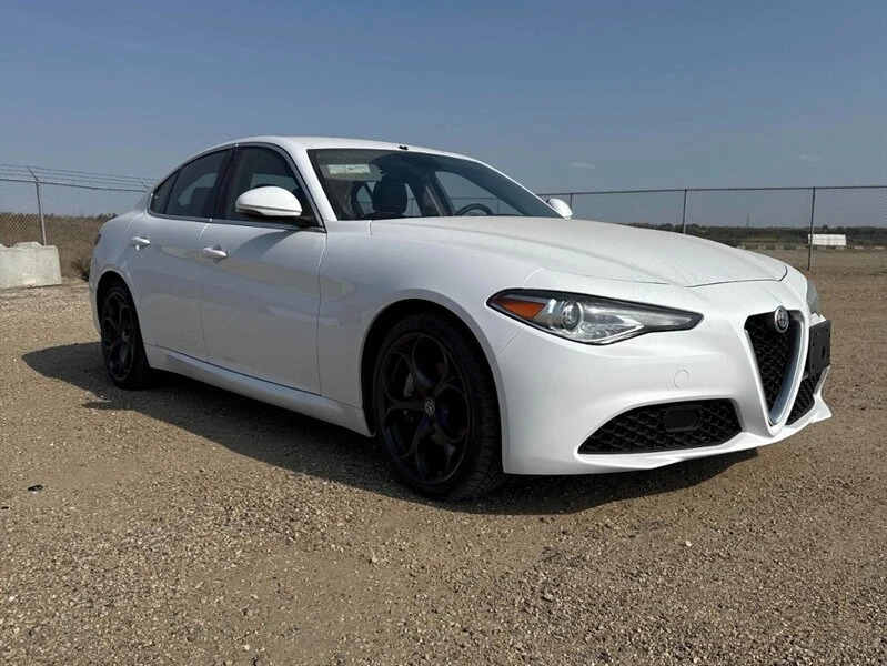 2017 Alfa Romeo Giulia - Image 6 of 12