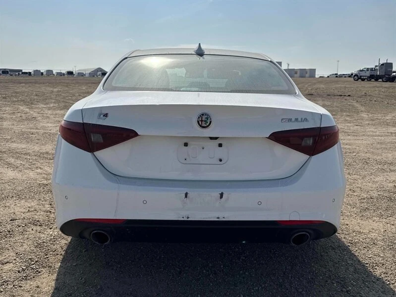 2017 Alfa Romeo Giulia - Image 4 of 12