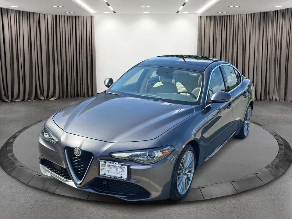 2017 Alfa Romeo Giulia - Image 10 of 20