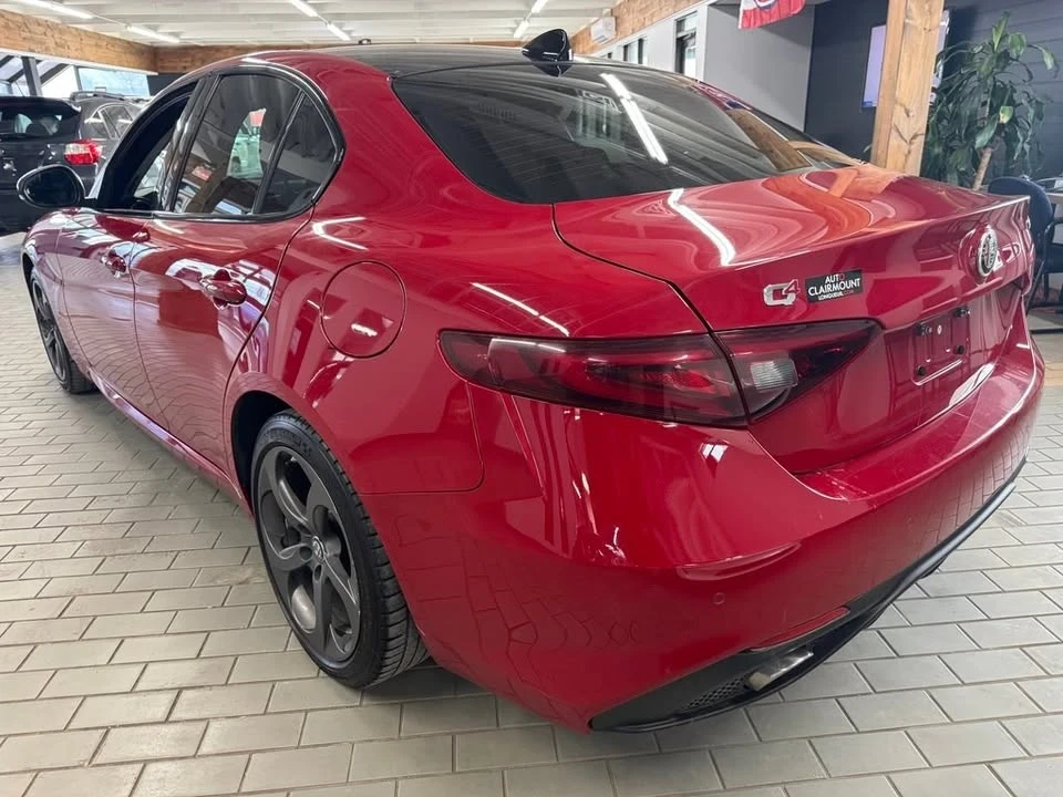2017 Alfa Romeo Giulia - Image 2 of 20