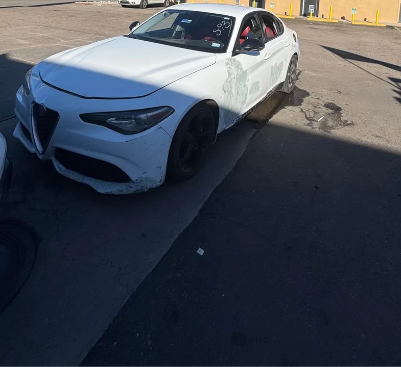 2017 Alfa Romeo Giulia - Image 2 of 4