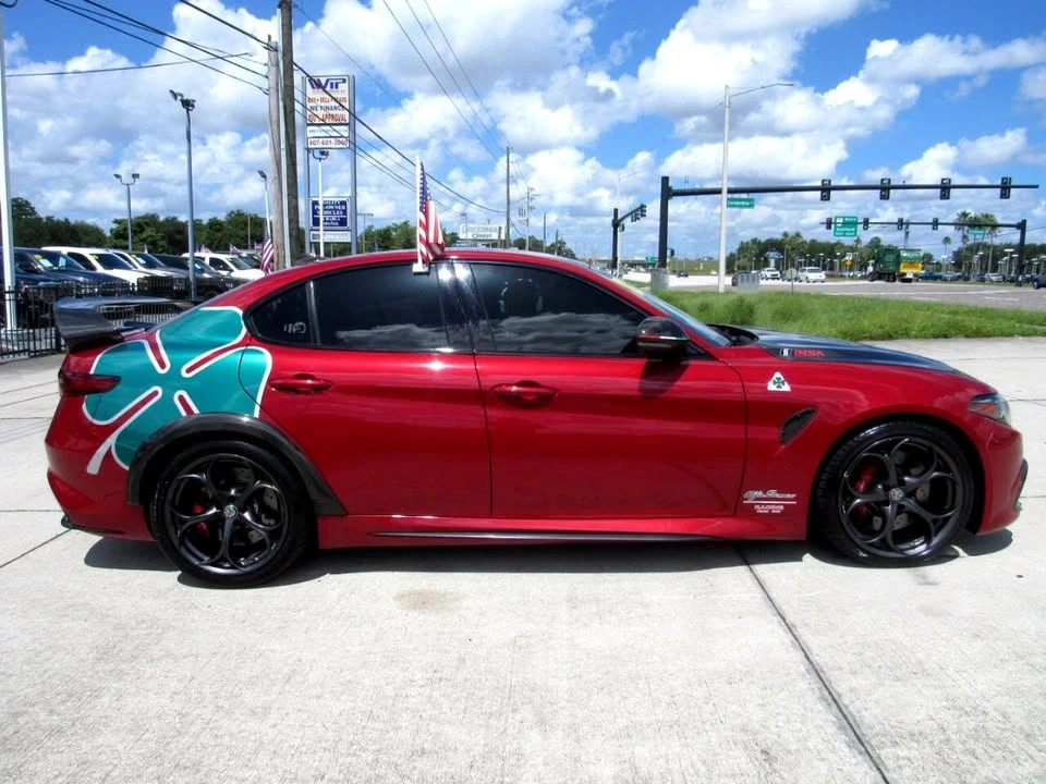 2017 Alfa Romeo Giulia Quadrifoglio - Image 8 of 19