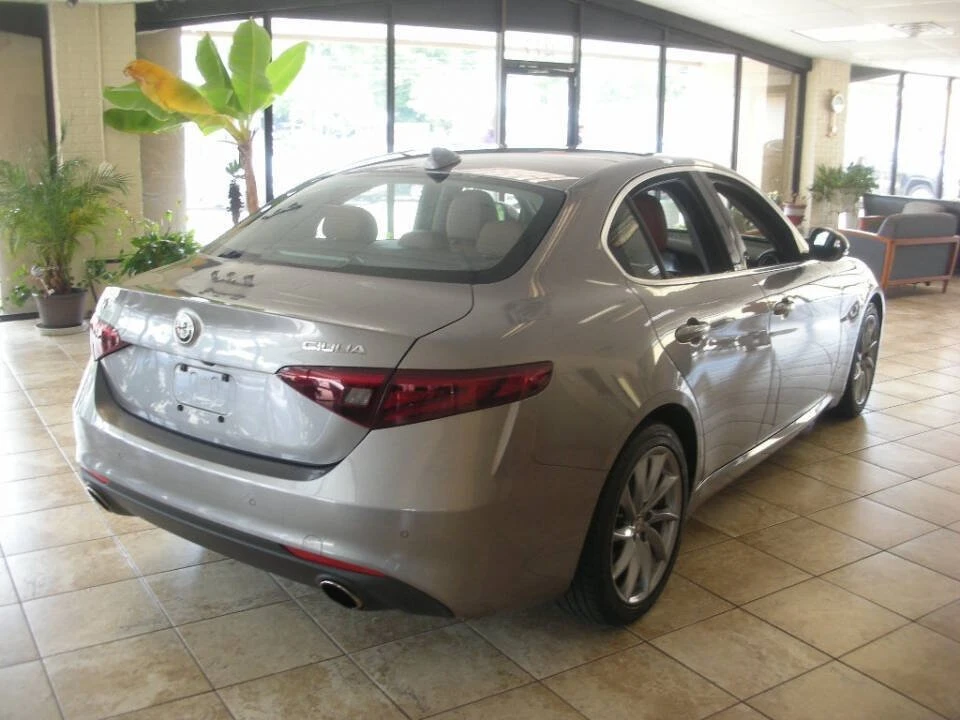 2017 Alfa Romeo Giulia - Image 3 of 7