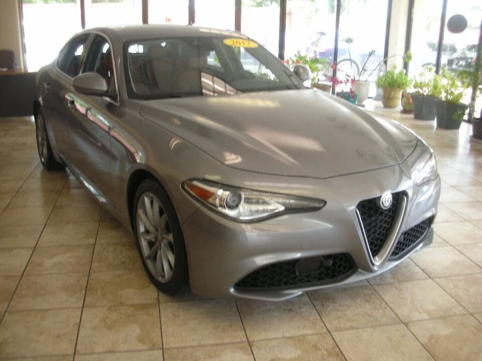 2017 Alfa Romeo Giulia - Image 2 of 7