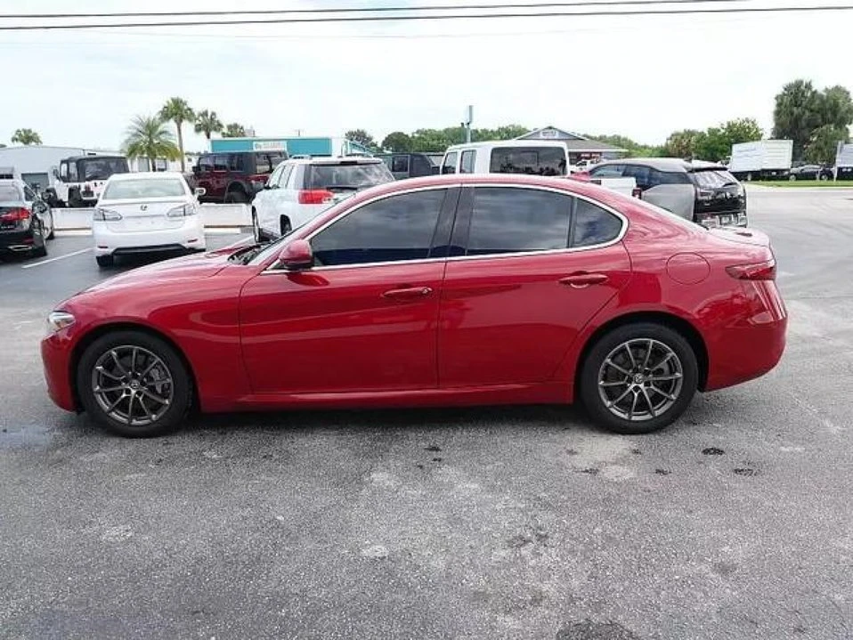 2017 Alfa Romeo Giulia - Image 4 of 16