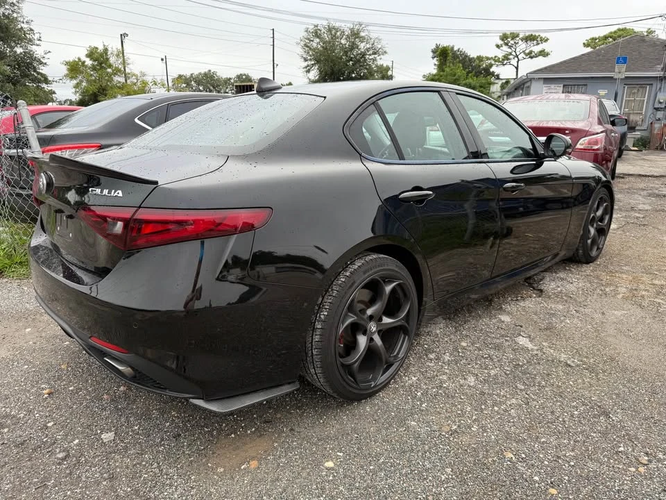 2017 Alfa Romeo Giulia - Image 3 of 8