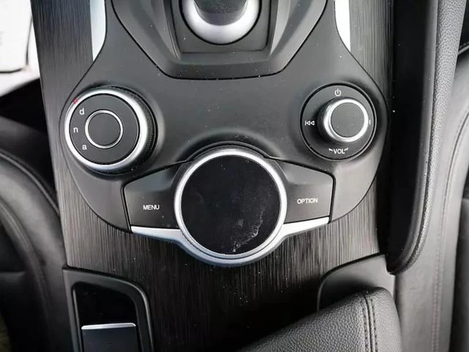 2017 Alfa Romeo Giulia - Image 13 of 16