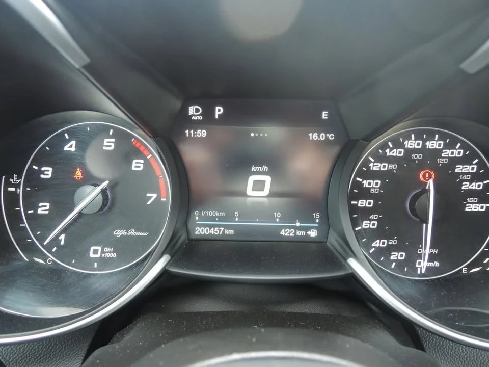 2017 Alfa Romeo Giulia - Image 8 of 10