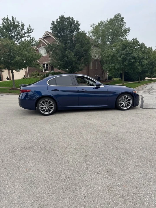 2017 Alfa Romeo Giulia - Image 4 of 10