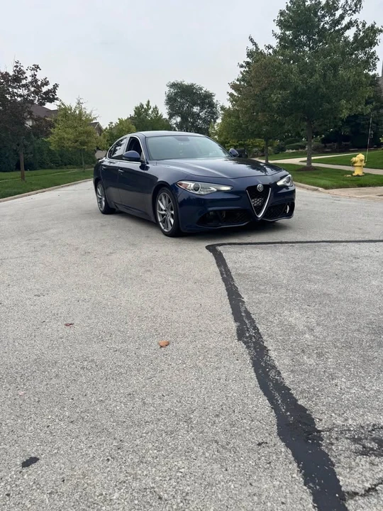 2017 Alfa Romeo Giulia - Image 5 of 10