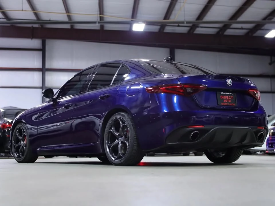 2017 Alfa Romeo Giulia - Image 14 of 20