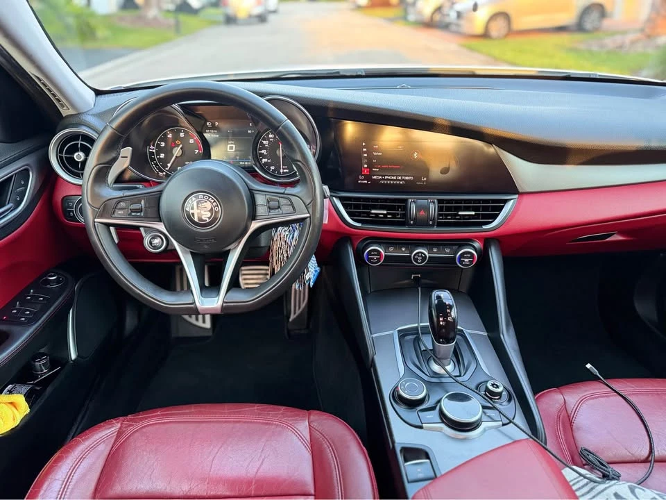 2017 Alfa Romeo Giulia - Image 12 of 15