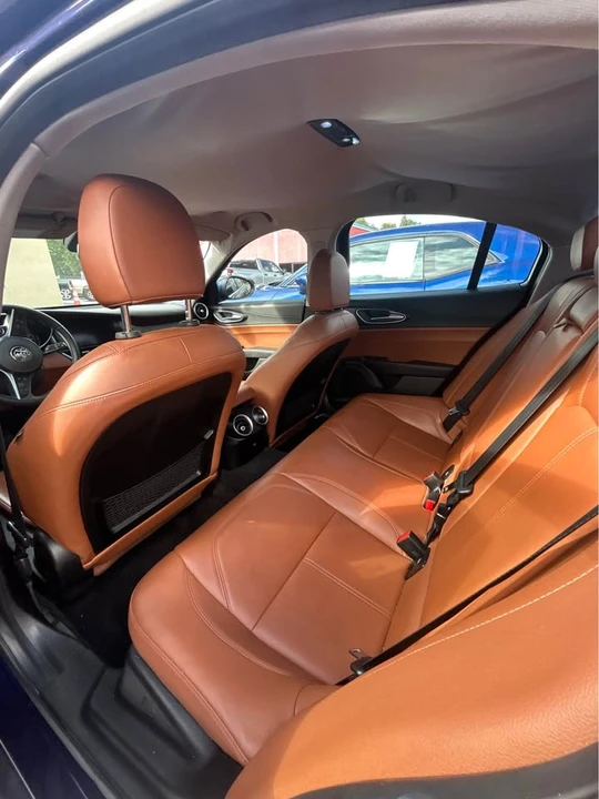 2017 Alfa Romeo Giulia - Image 6 of 6