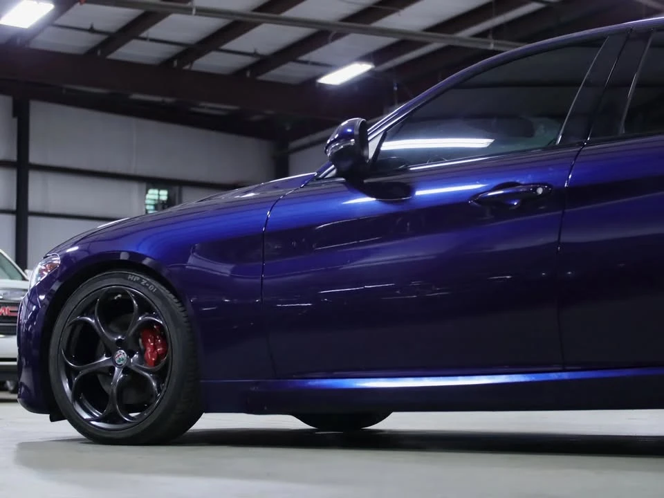 2017 Alfa Romeo Giulia - Image 17 of 20