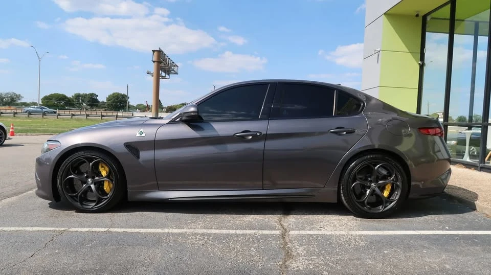 2017 Alfa Romeo Giulia - Image 7 of 18