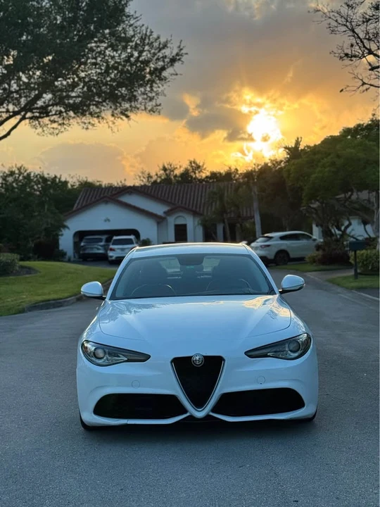 2017 Alfa Romeo Giulia - Image 2 of 15