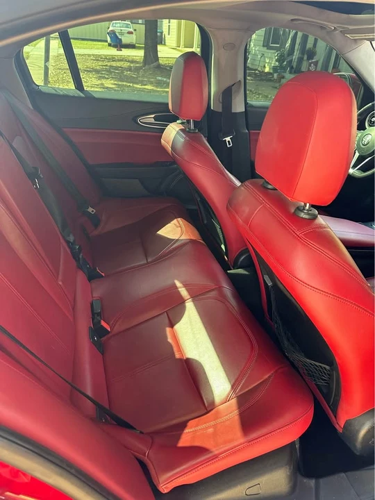 2017 Alfa Romeo Giulia - Image 6 of 8